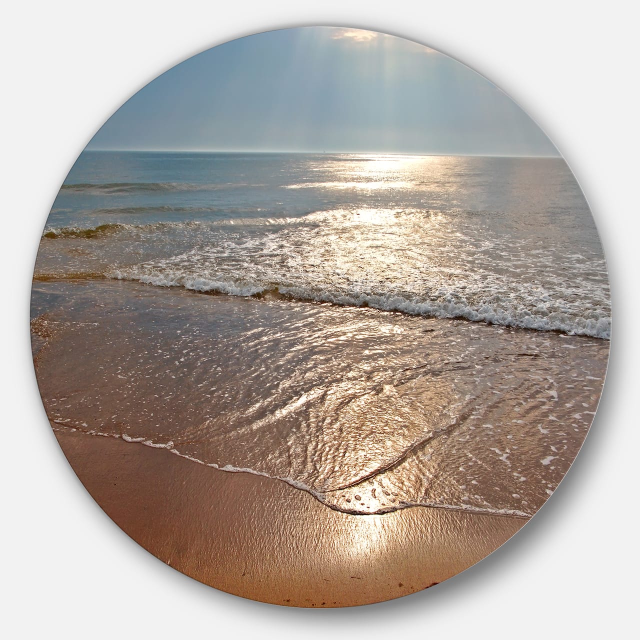 Designart - Tranquil Seashore with Crystal Waters&#x27; Seascape Metal Circle Wall Art